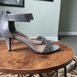 Style and Co. Formal Shoes size 7.5 gray/silver